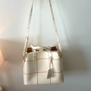 White tote